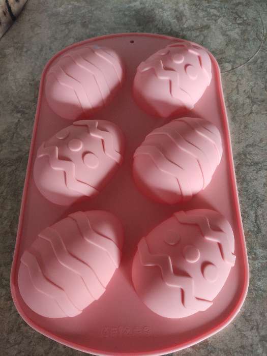Фотография покупателя товара Форма для выпечки Доляна «Пасха. Пасхальные яйца», силикон, 32,5×19,5 см, 6 ячеек (9,7×6,8 см), цвет красный - Фото 6