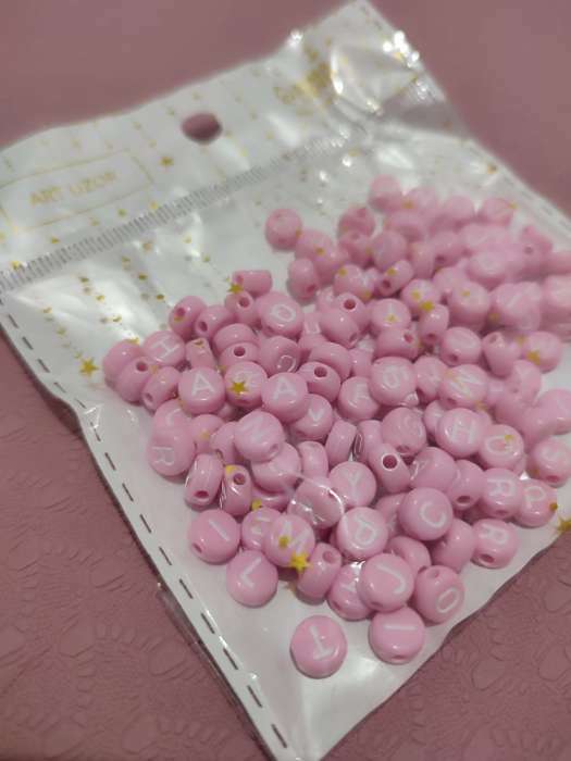 Фотография покупателя товара Бусины для творчества пластик "Английские буквы" розовые набор 20 гр 0,4х0,7х0,7 см
