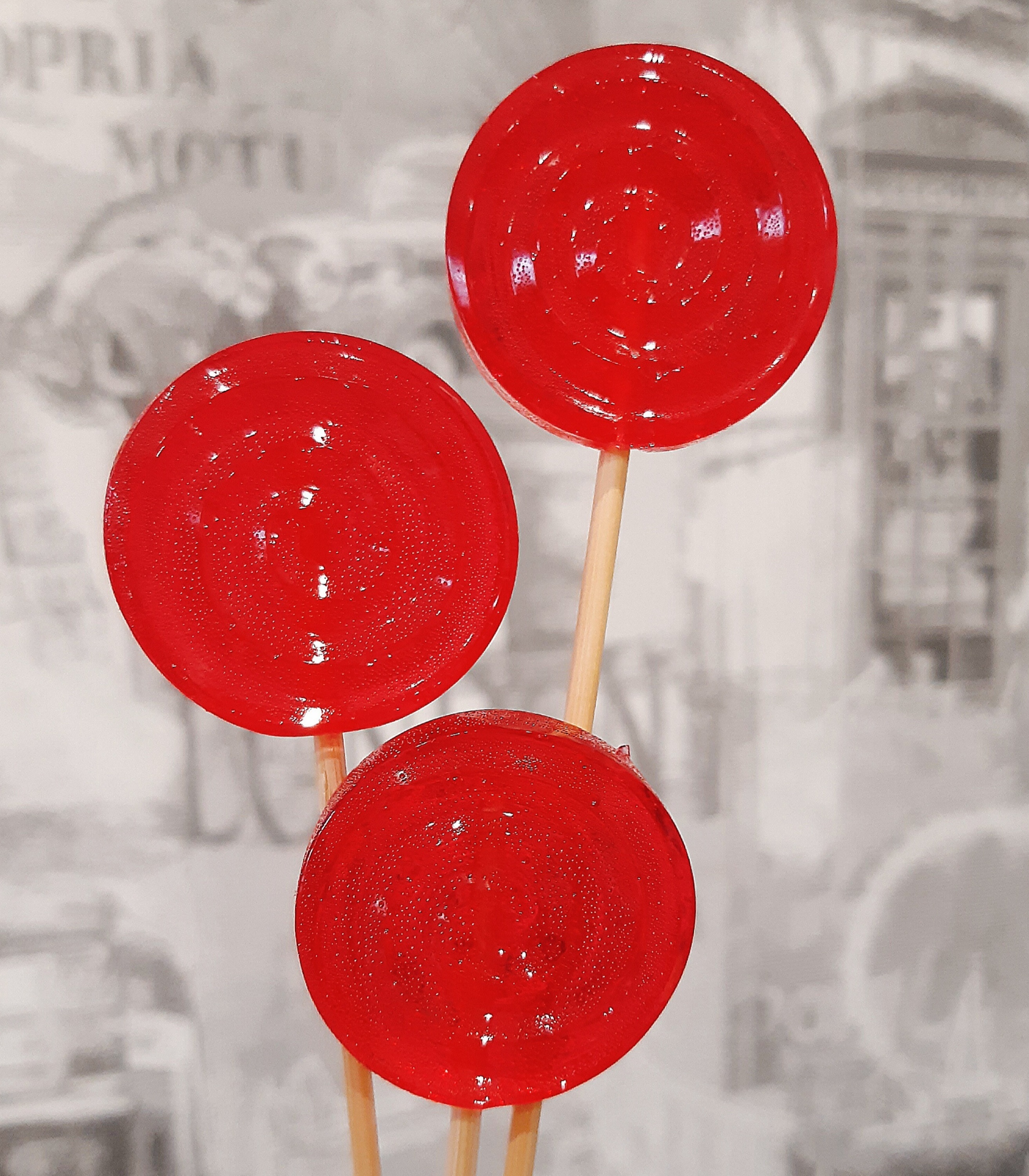 Фотография покупателя товара Форма для леденцов Доляна «Леденец», силикон, 9,5×24 см, 6 ячеек (8,2×3,9 см), с палочками, цвет МИКС - Фото 18