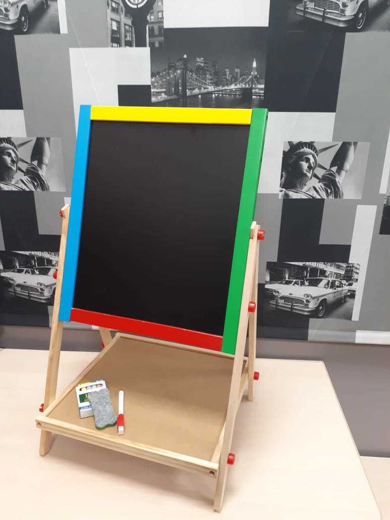 Фотография покупателя товара Мольберт детский двухсторонний «Премиум» в собранном виде 65 × 38,5 × 35 см