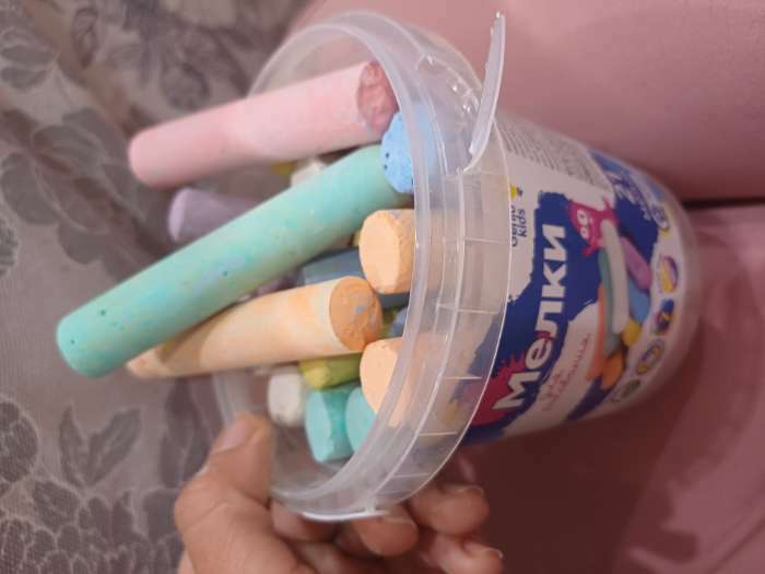 Фотография покупателя товара УЦЕНКА Мелки для рисования, 21 шт. разноцветного толстого мелка - Фото 1