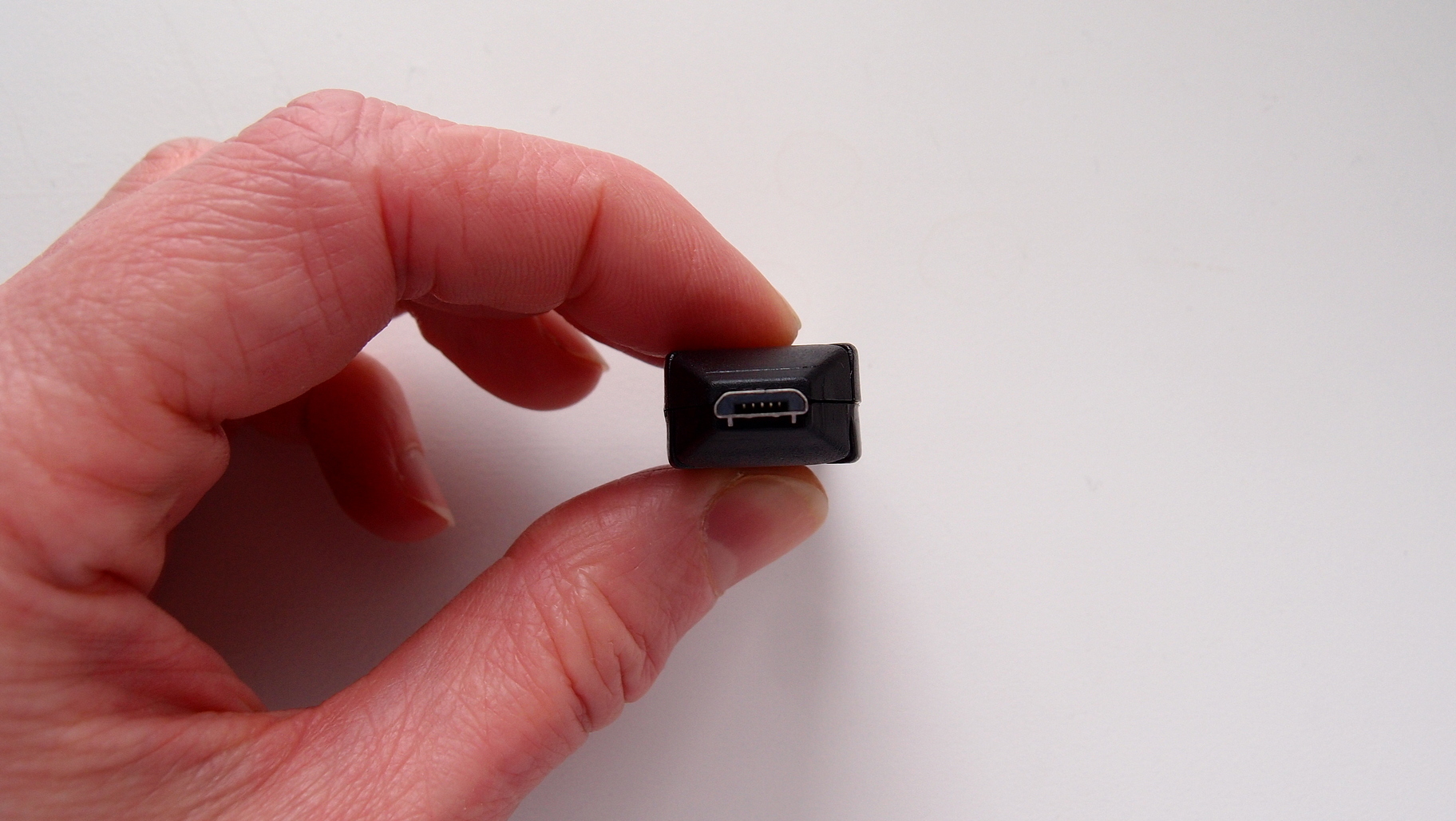 Фотография покупателя товара Картридер-OTG LuazON LNCR-001, подключение microUSB и USB, слоты SD microSD, черный