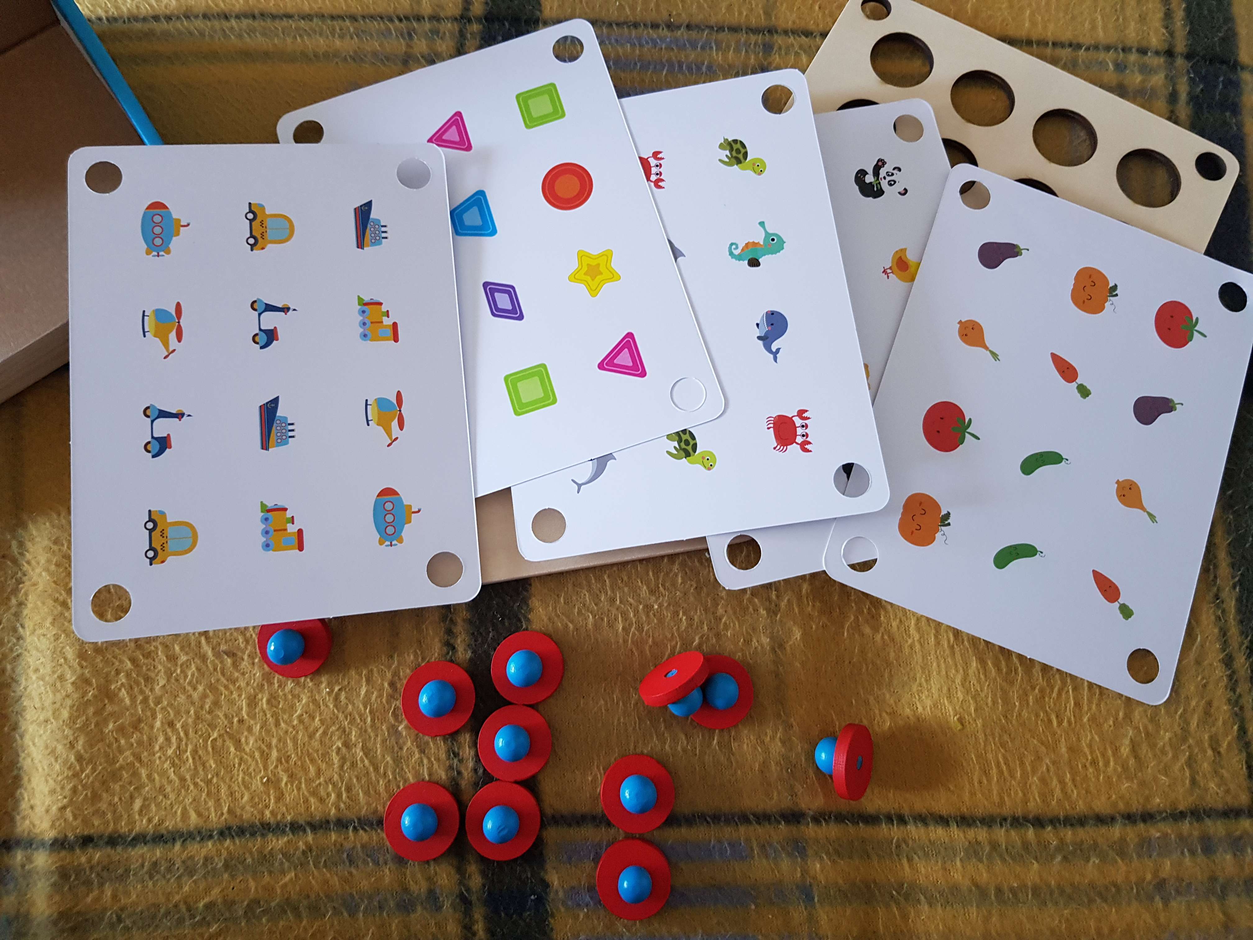Фотография покупателя товара Детская развивающая игра «Мемори» 13,5 × 18,5 × 2,8 см