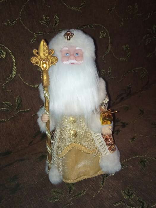 Фотография покупателя товара Дед Мороз "В шубке с бахромой" двигается, 30 см, золото - Фото 3