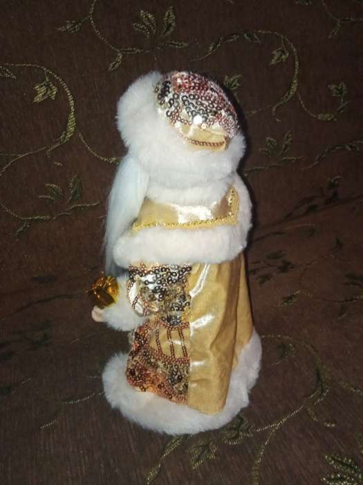 Фотография покупателя товара Дед Мороз "В шубке с бахромой" двигается, 30 см, золото - Фото 2