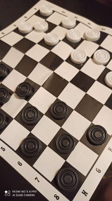 Фотография покупателя товара Настольная игра шашки "На каждый день", шашки пластик, поле картон, 31 х 31 см - Фото 1