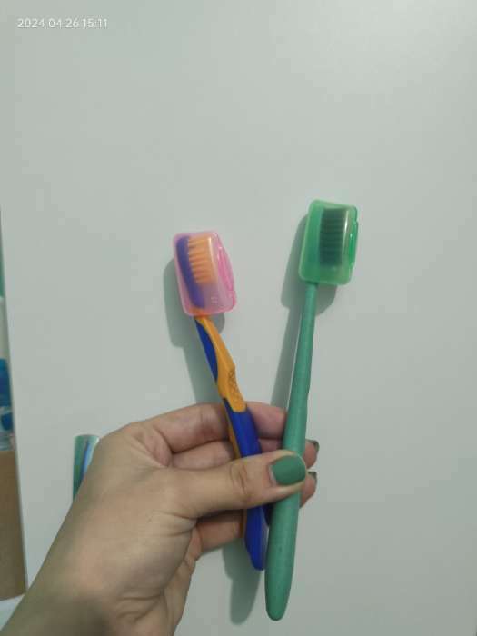 Фотография покупателя товара Колпачок - футляр для зубной щётки, 2 шт, 3,8 × 2,2 × 1,8 см, цвет МИКС - Фото 1
