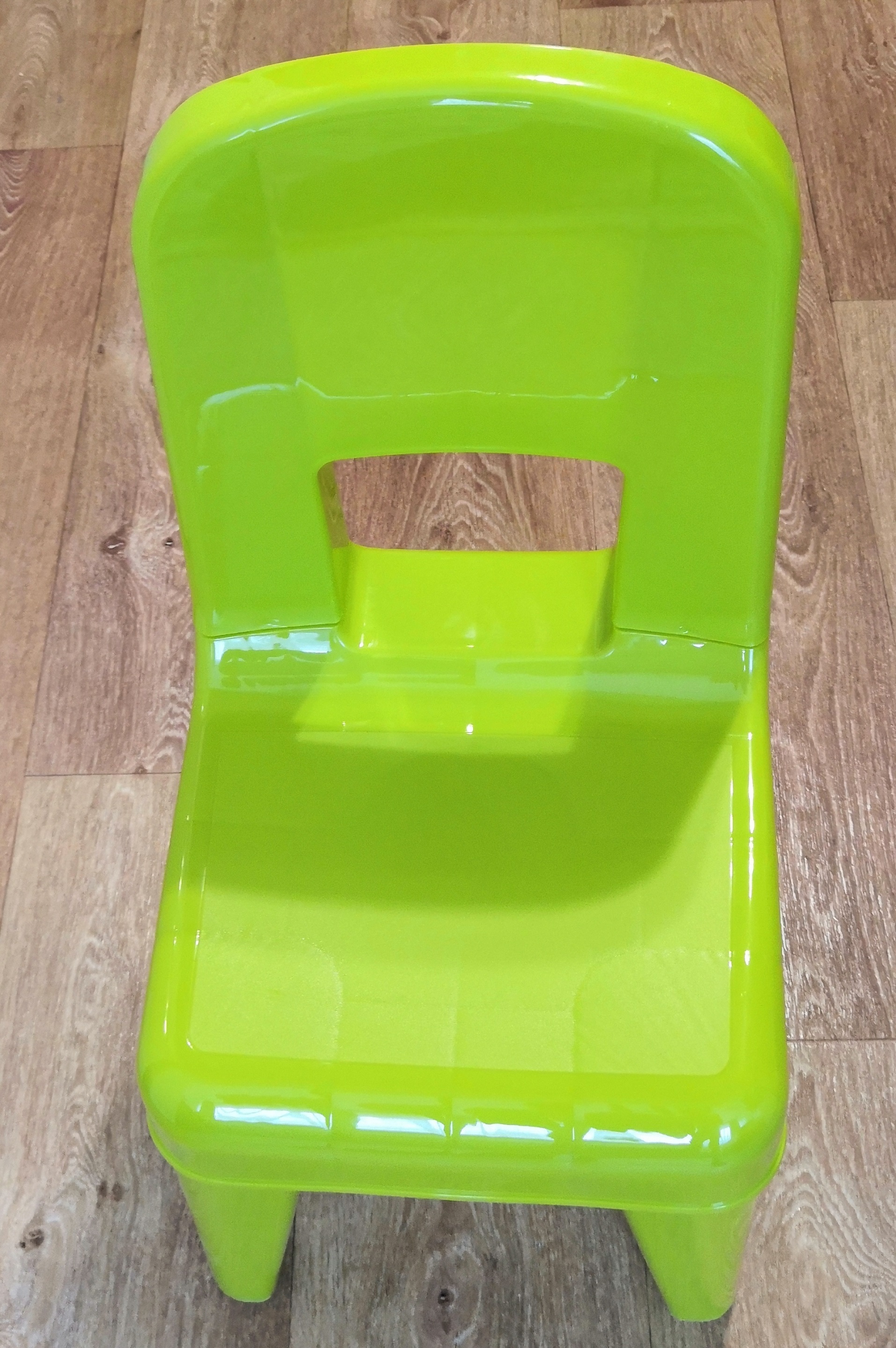 Фотография покупателя товара Детский стул «Я расту», цвет салатовый - Фото 2