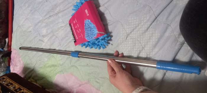 Фотография покупателя товара Окномойка с телескопической металлической ручкой Доляна, 14×16×54(86) см, поворотная головка, микрофибра, цвет синий - Фото 5