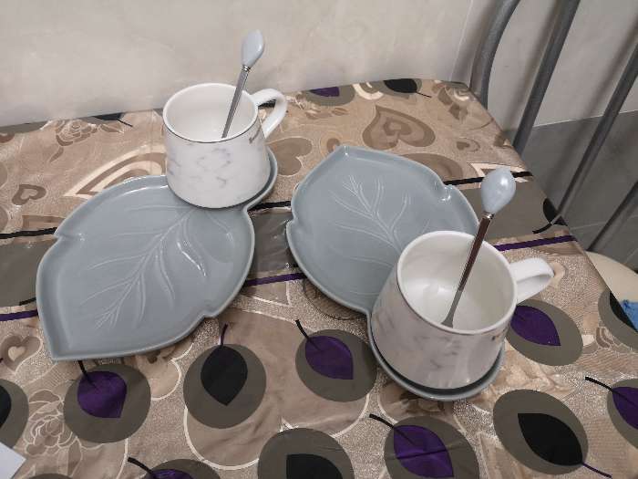 Фотография покупателя товара Чайная пара керамическая «Листочек», 3 предмета: чашка 320 мл, блюдце 25,5×16 см, ложка, цвет голубой - Фото 1