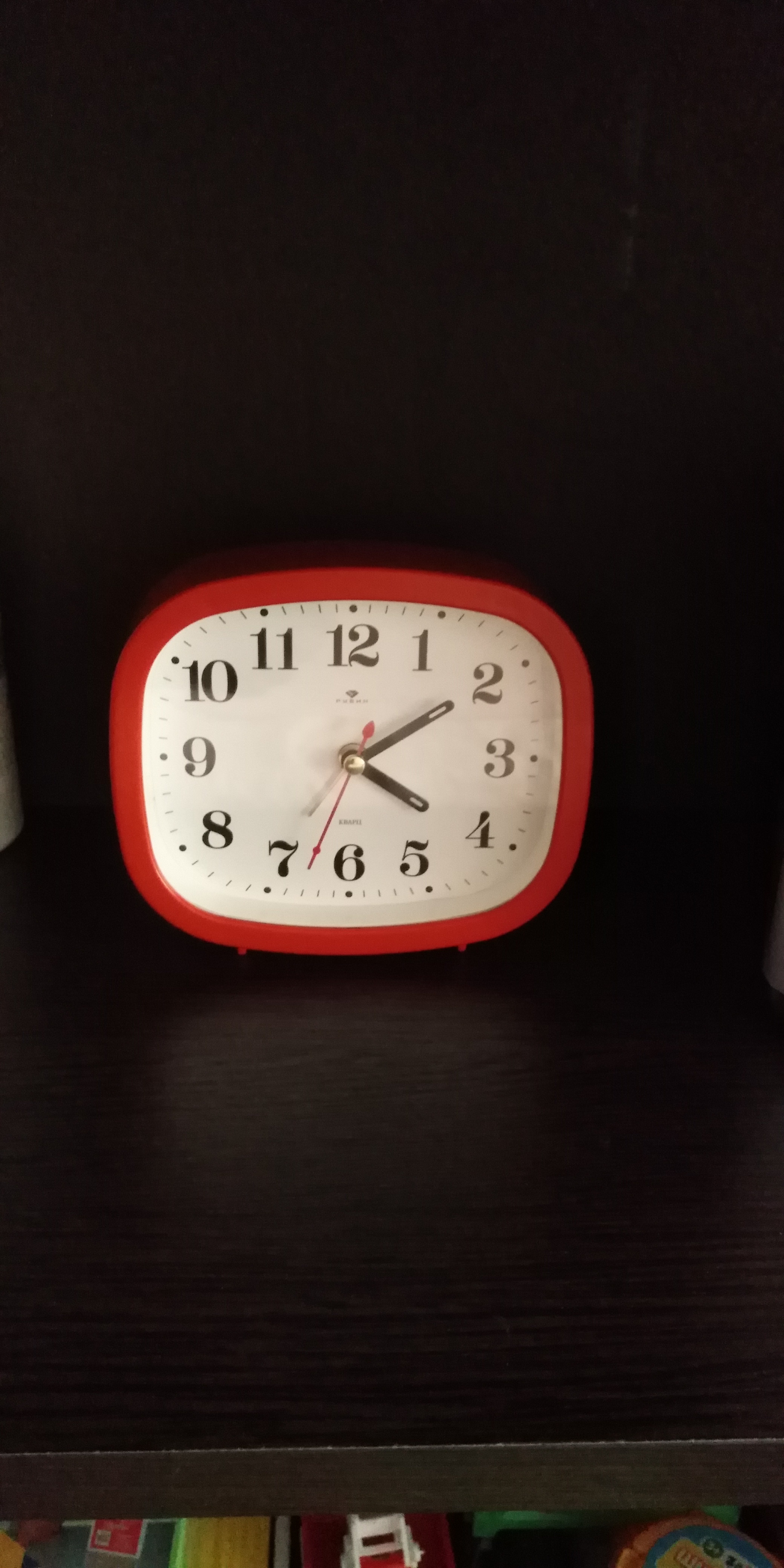 Фотография покупателя товара Часы - будильник настольные "Классика", дискретный ход, 12.5 х 10.5 см - Фото 2