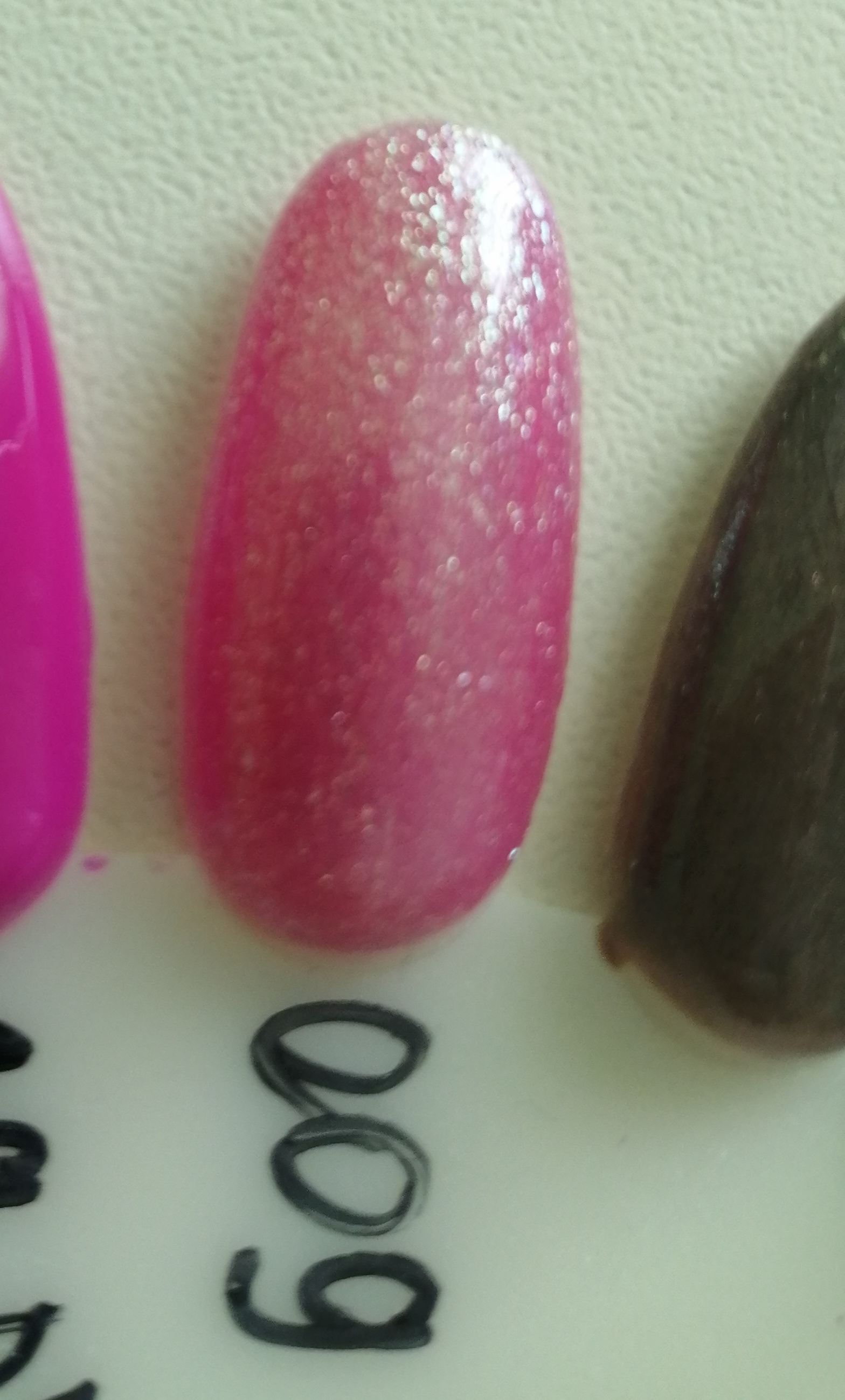 Фотография покупателя товара Гель-лак для ногтей "Горный хрусталь", трёхфазный LED/UV, 10мл, цвет 006 розово-фиолетовый - Фото 4