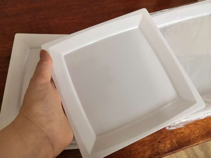 Фотография покупателя товара Набор пластиковых одноразовых тарелок, 17,2×17,2 см, квадратные, плоские, 6 шт, цвет белый
