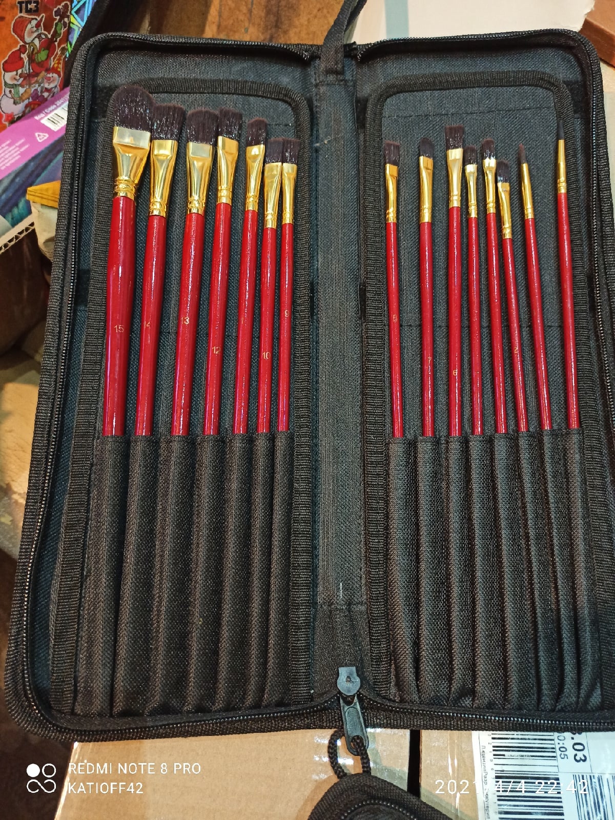 Фотография покупателя товара Набор кистей нейлон 15 штук, с длинными ручками, в пенале-подставке - Фото 5