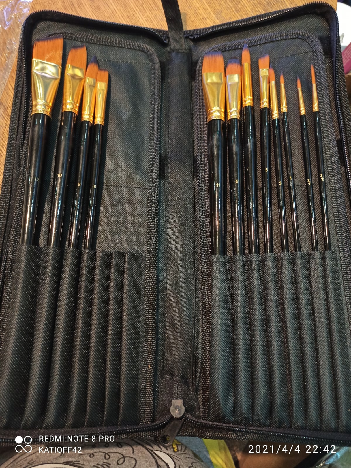 Фотография покупателя товара Набор кистей нейлон 15 штук, с длинными ручками, в пенале-подставке - Фото 7