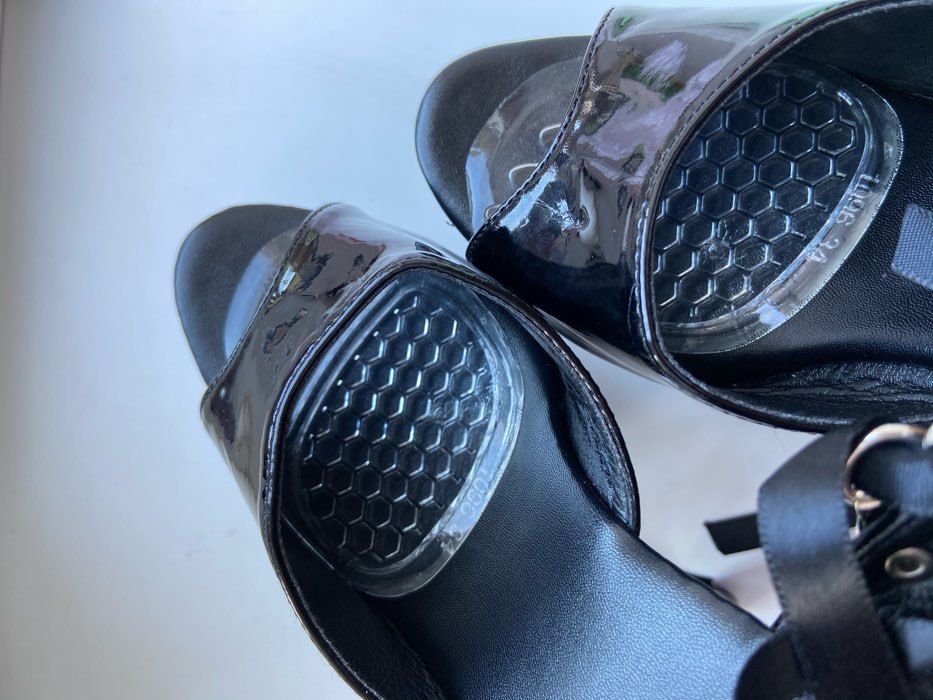 Фотография покупателя товара Полустельки для обуви, с протектором, силиконовые, 9 × 7 см, пара, цвет прозрачный - Фото 1