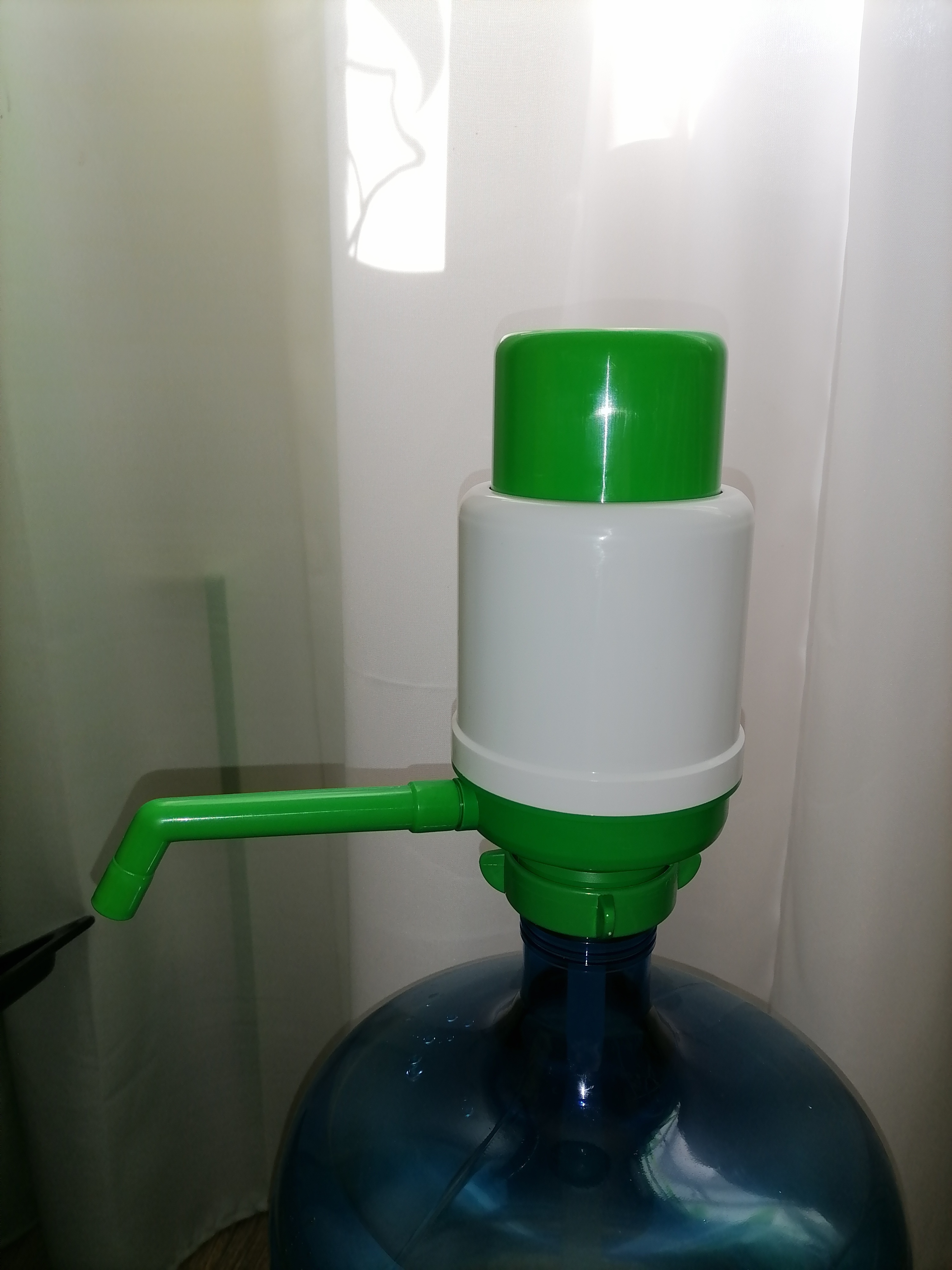 Фотография покупателя товара Помпа для воды "Дельфин" Эко, под бутыль от 12 до 19 л, фиолетовый - Фото 1