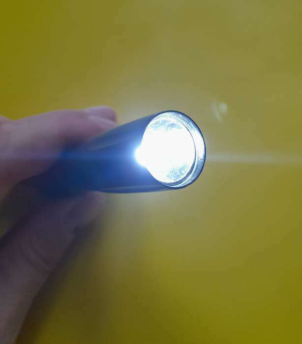 Фотография покупателя товара Фонарь ручной, 1 Вт, LED, 1 АА, 9.6 х 1.6 см - Фото 1