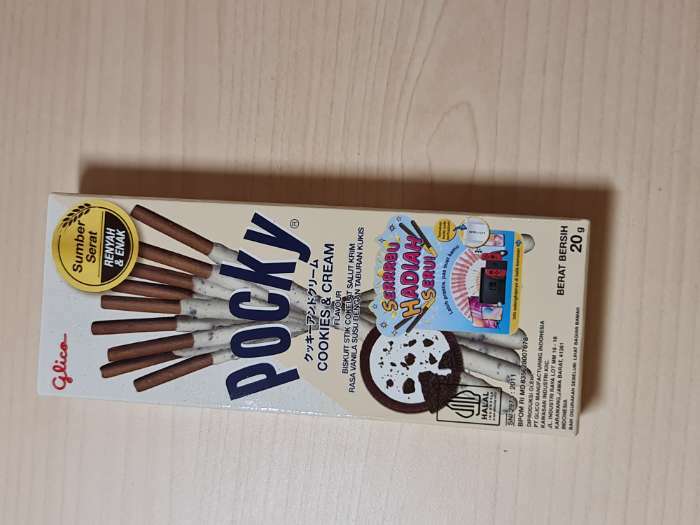 Фотография покупателя товара Бисквитные палочки POCKY с ванильно-шоколадной начинкой, 20 г - Фото 1