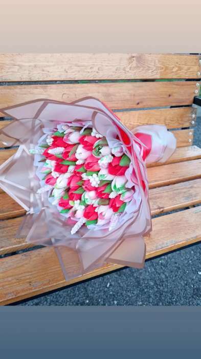 Фотография покупателя товара Пленка флористическая, красная, 58 х 58 см, 50 мкм - Фото 3