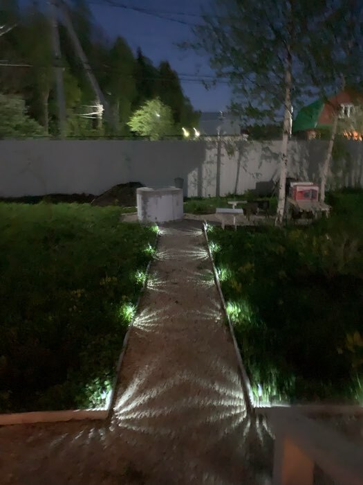 Фотография покупателя товара Садовый светильник на солнечной батарее «Трапеция», 4.5 × 30 × 4.5 см, 1 LED, свечение белое - Фото 47