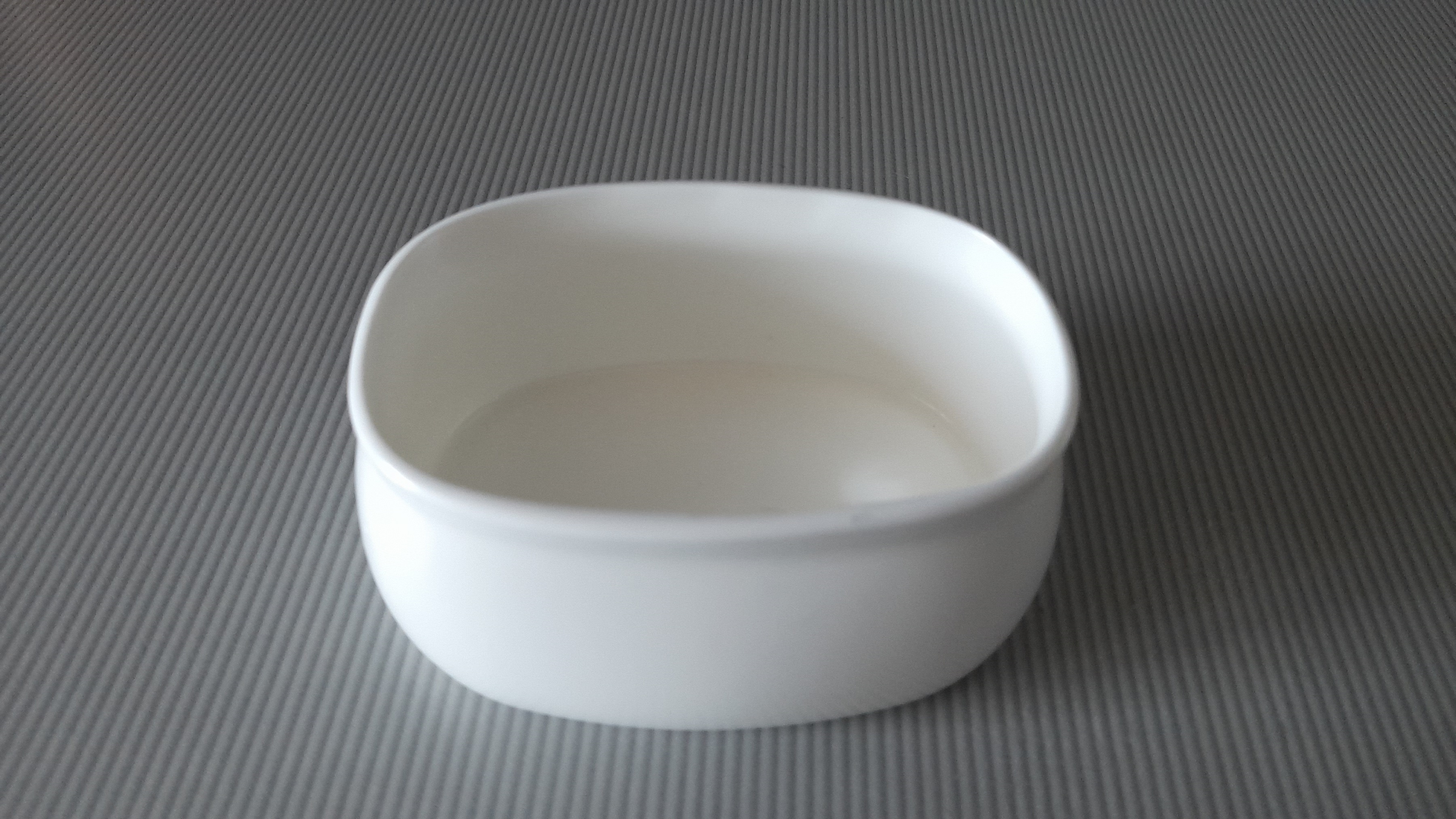 Фотография покупателя товара Подставка фарфоровая для порционного сахара Wilmax, 150 мл, 9×6,5×4,5, цвет белый - Фото 1