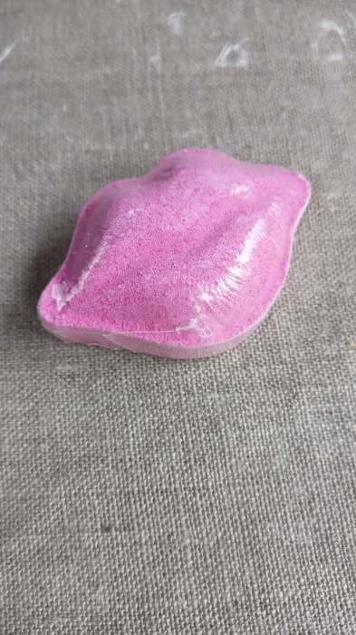 Фотография покупателя товара Бомбочка для ванны "Губы", розовая, 50 г