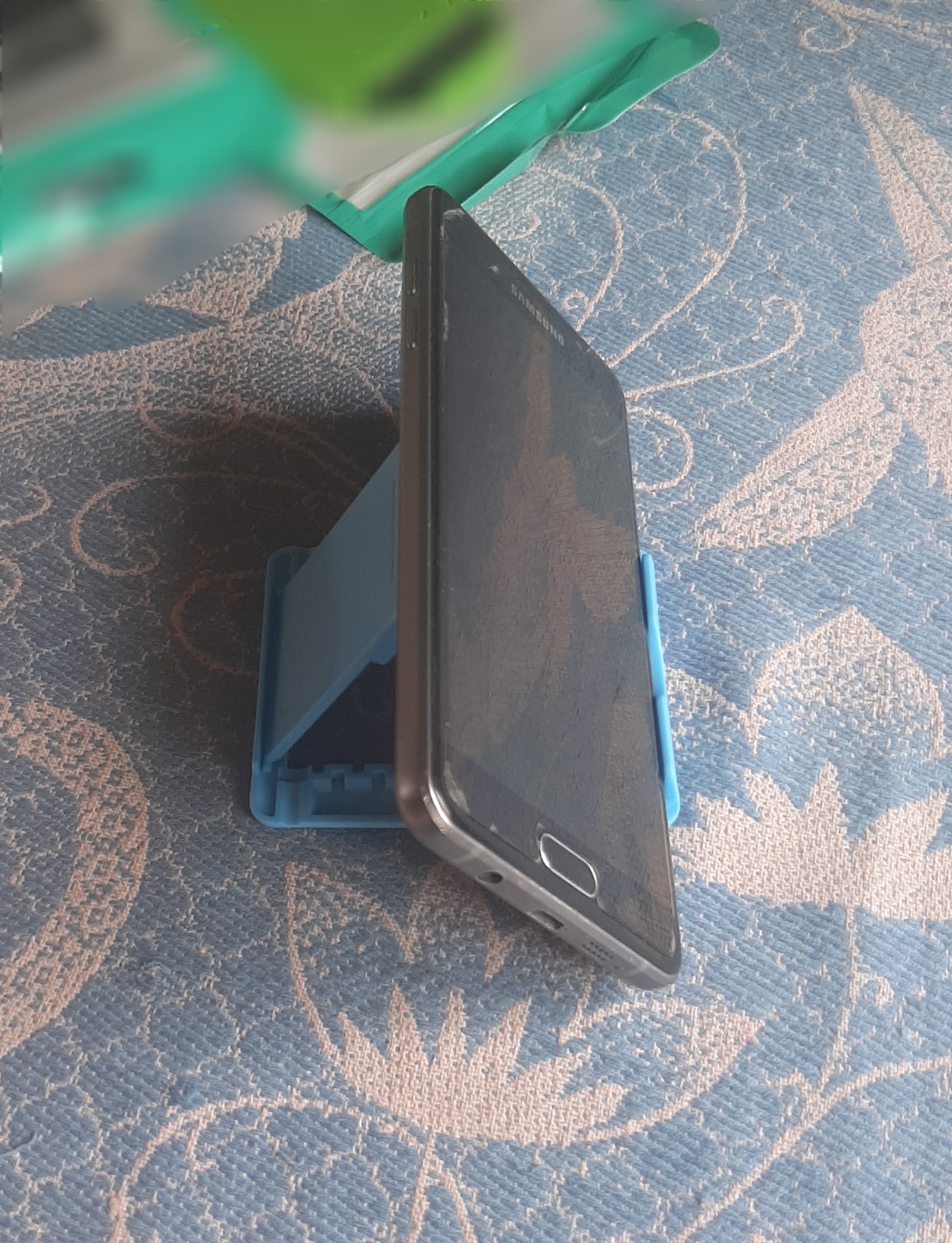 Фотография покупателя товара Подставка для телефона LuazON, складная, регулируемая высота, синяя - Фото 21