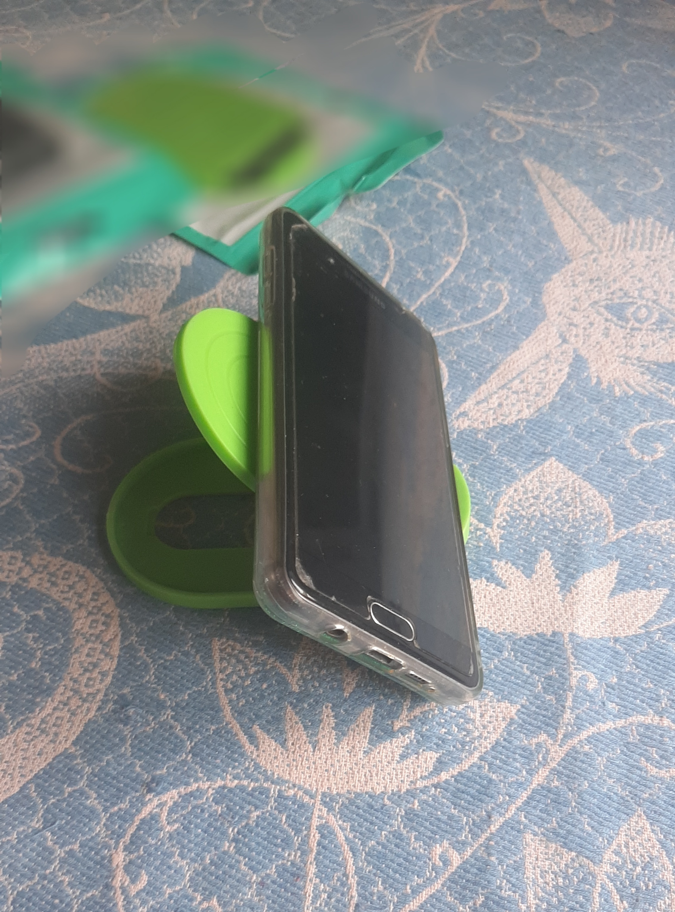 Фотография покупателя товара Подставка для телефона Luazon, складная, регулируемая высота, резиновая вставка, зелёная - Фото 1