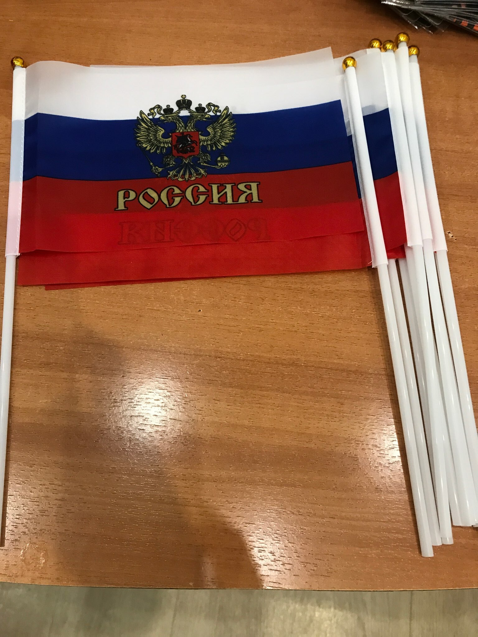 Фотография покупателя товара Флаг России с гербом, 14 х 21 см, шток 30 см, полиэфирный шёлк - Фото 3