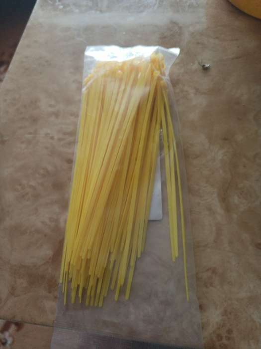 Фотография покупателя товара Хомут нейлоновый ТУНДРА krep, для стяжки, 2.5х150 мм, цвет желтый, в упаковке 100 шт. - Фото 1