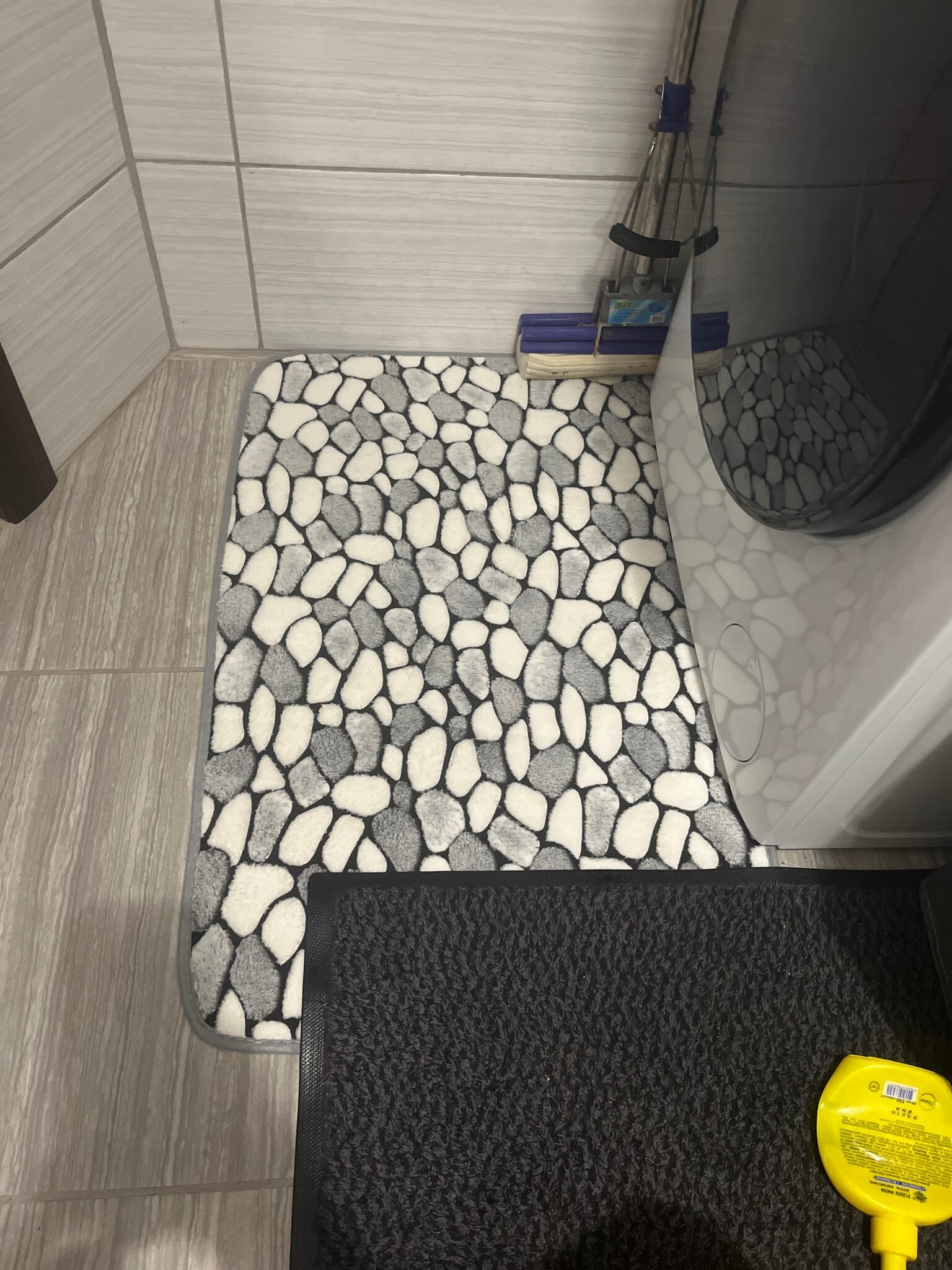 Фотография покупателя товара Набор ковриков для ванной и туалета Доляна «Галька», 2 шт, 40×49 см, 50×80 см - Фото 26