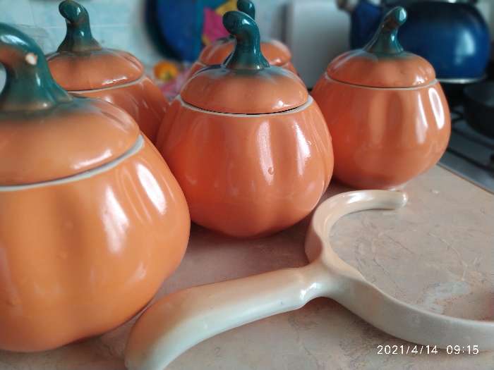 Фотография покупателя товара Набор для жаркого "Тыква", цвет оранжевый, 5 предметов: 4 горшка 0.8 л, рогач - Фото 10