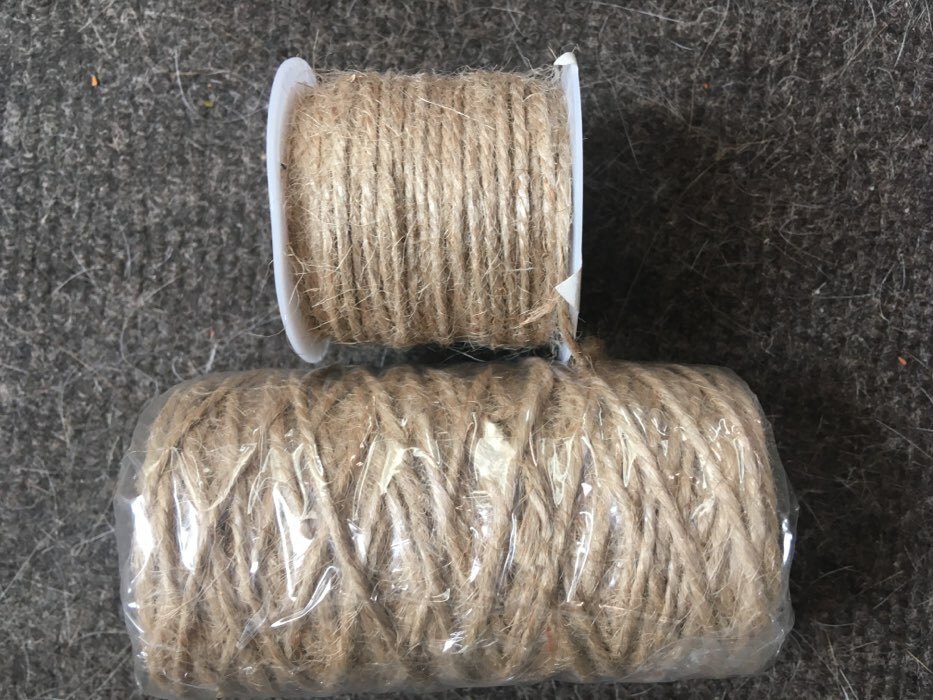 Фотография покупателя товара Шнур для вязания 100% джут "Натуральный" 10 м 2 мм 4,2х4,7х4,7 см - Фото 3