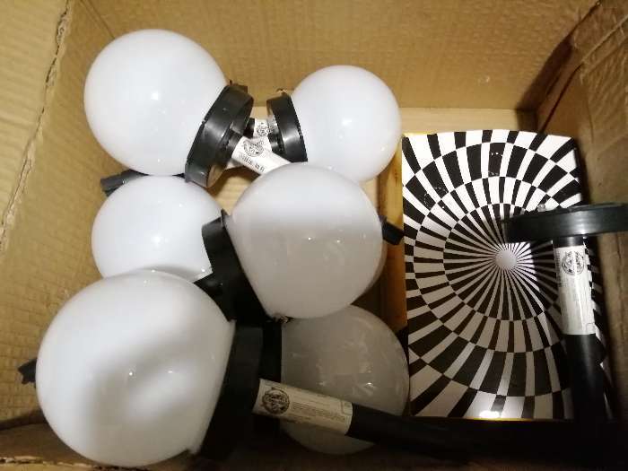 Фотография покупателя товара Садовый светильник на солнечной батарее «Малый шар», 10 × 32 × 10 см, 1 LED, свечение тёплое белое - Фото 10