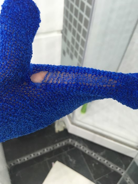 Фотография покупателя товара Мочалка-перчатка массажная Доляна, 14×18 см, однотонная, цвет МИКС - Фото 16