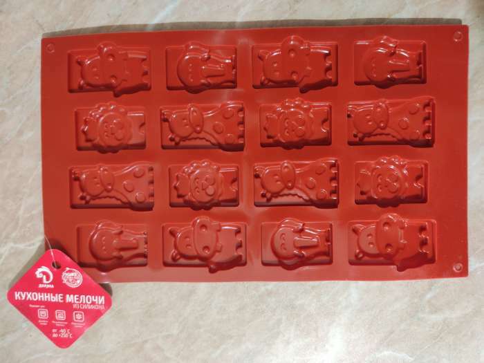 Фотография покупателя товара Форма силиконовая для украшений Доляна «Животные», 30×17,5×0,5 см, 16 ячеек, цвет коричневый - Фото 1