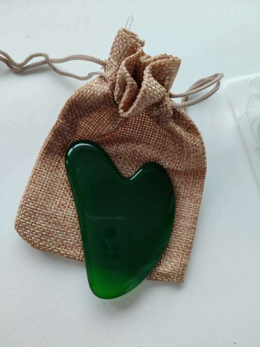 Фотография покупателя товара Массажёр гуаша «Сердце», 8,5 × 5,5 см, цвет зелёный