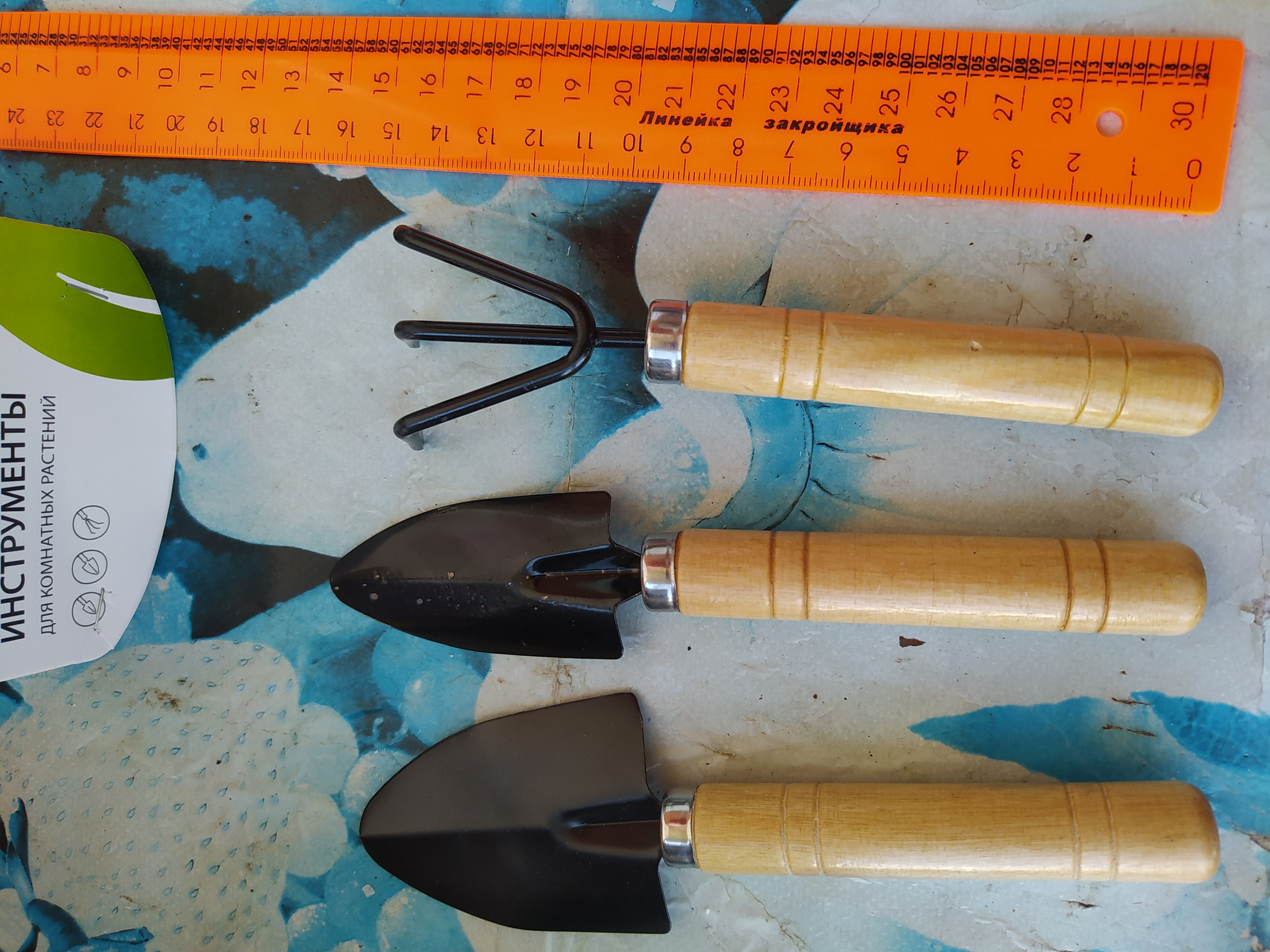 Фотография покупателя товара Набор садового инструмента, 3 предмета: рыхлитель, 2 совка, длина 20 см, деревянные МИКС ручки, Greengo - Фото 4