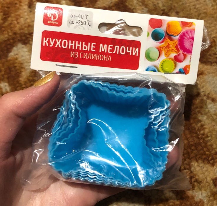 Фотография покупателя товара Набор силиконовых форм для выпечки Доляна «Риб. Квадрат», 7×3,5 см, 6 шт, цвет МИКС