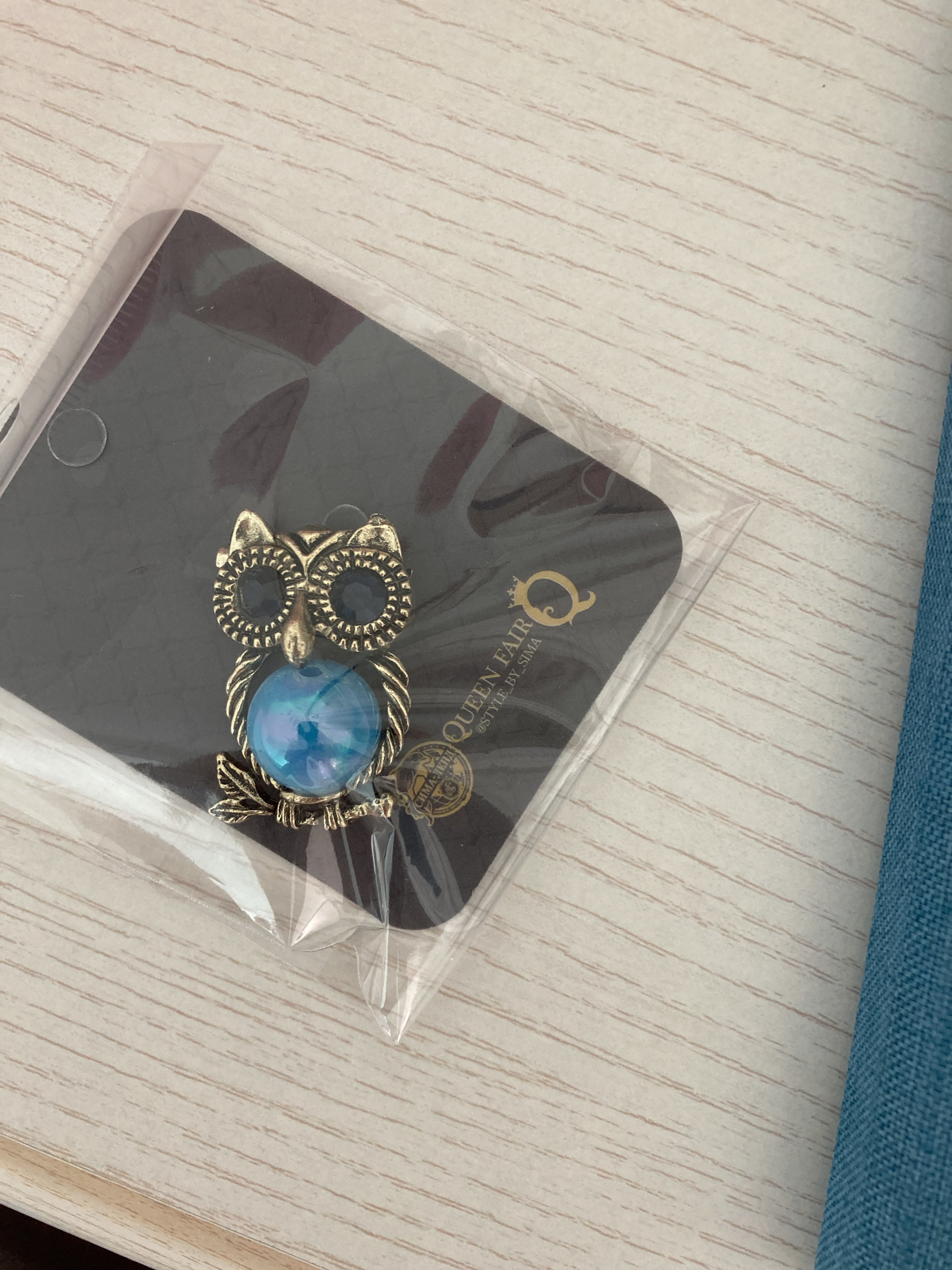 Фотография покупателя товара Брошь «Сова» шарик, цвет сине-голубой в чернёном золоте