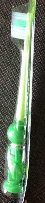 Фотография покупателя товара Зубная щётка мод Детская Лягушонок, двухкомпонентная ручка, щетина мягкая, с присоской