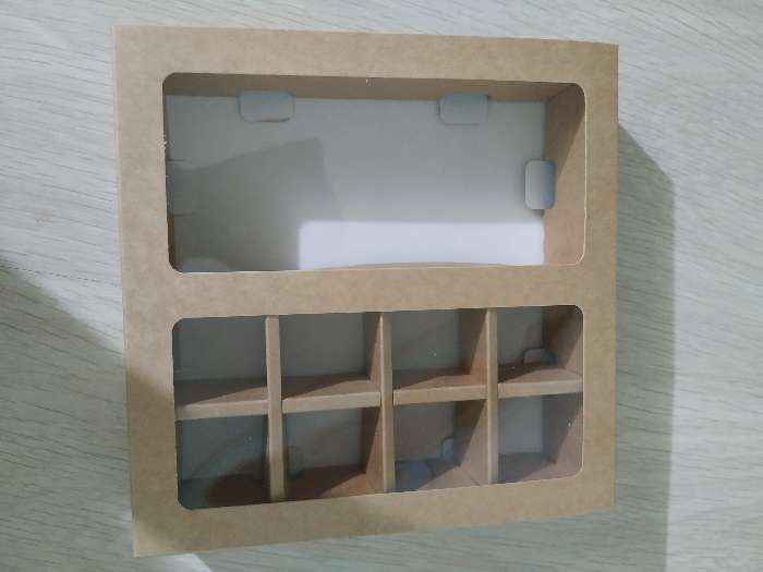 Фотография покупателя товара Коробка под 8 конфет + шоколад, с окном, крафт, 17 х 5 х 17,5 х 3,7 см - Фото 28