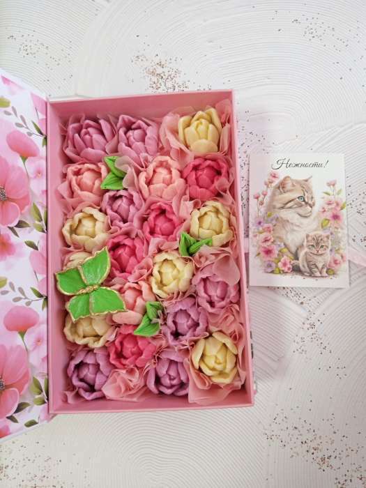 Фотография покупателя товара Коробка - книга, упаковка подарочная, «С любовью», 20×12.5×5 см - Фото 5