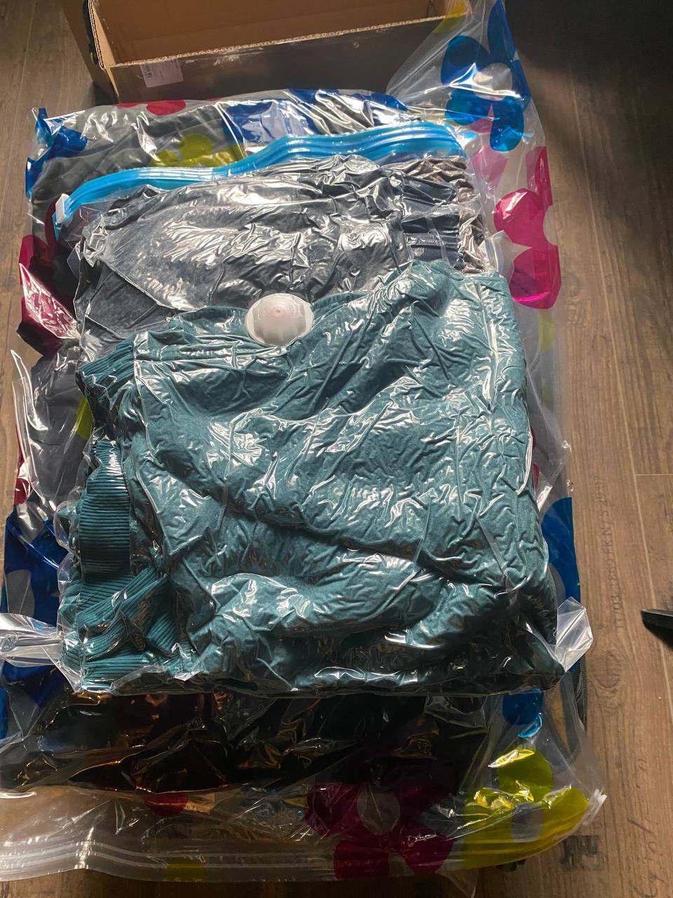 Фотография покупателя товара Вакуумный пакет для хранения вещей Доляна, 60×80 см, с рисунком - Фото 44