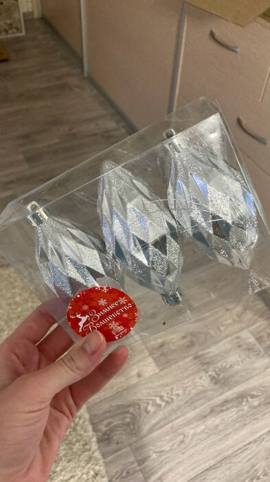 Фотография покупателя товара Ёлочные игрушки набор 3 шт. «Сосулька-рубик», 10 см, серебро - Фото 1