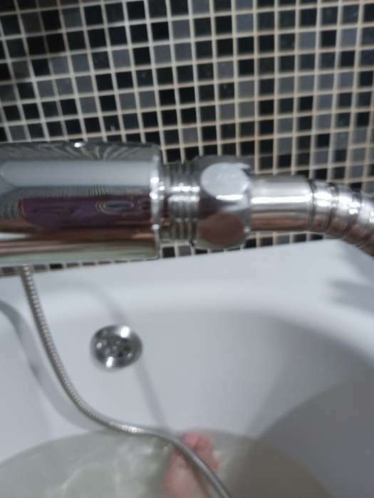 Фотография покупателя товара Душевой шланг ZEIN Z46PS, 150 см, цинковые гайки 1/2", пластиковые втулки, нержавеющая сталь, Имп/Имп - Фото 4