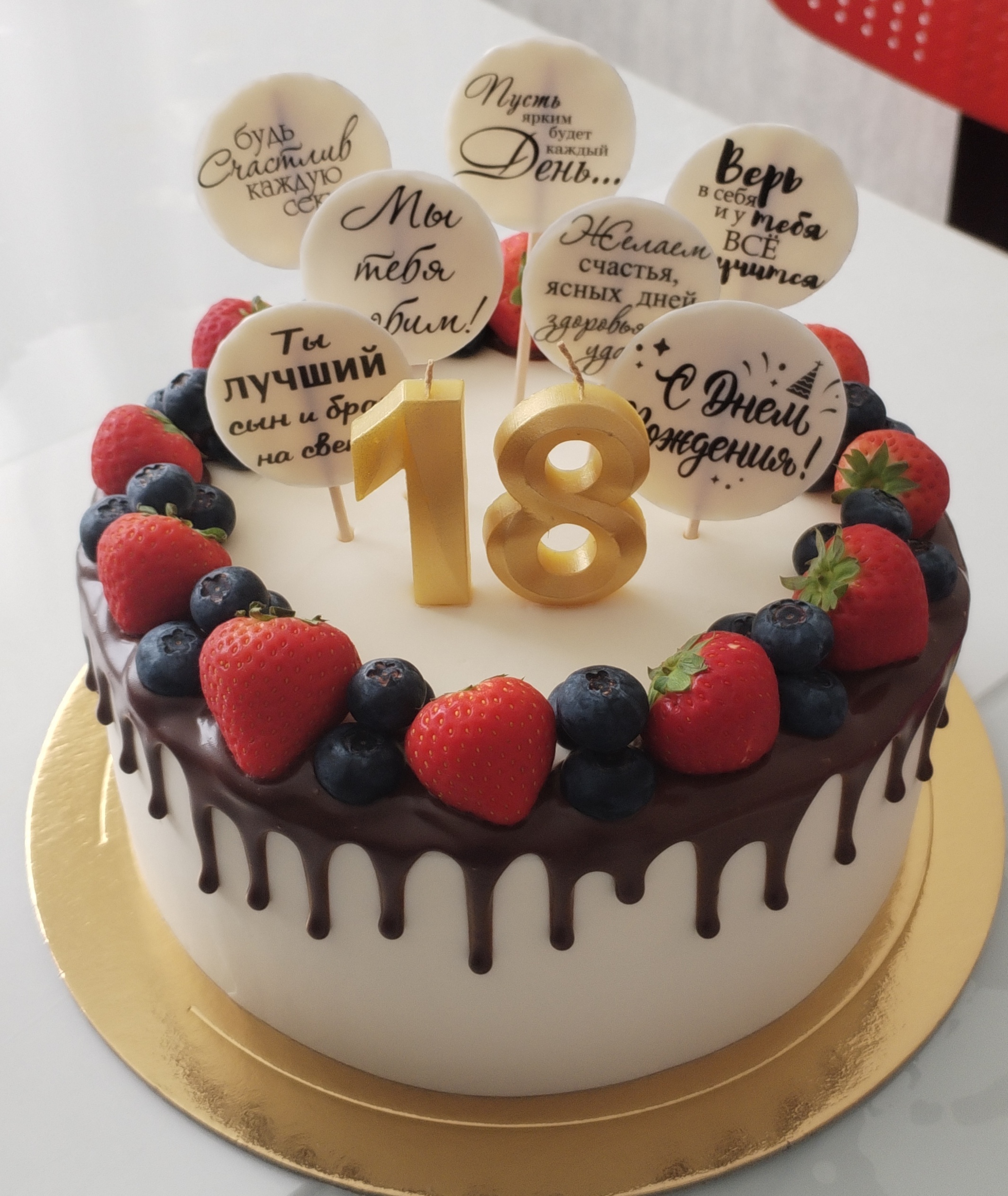 Фотография покупателя товара Свеча в торт юбилейная «Грань» (набор 2 в 1), цифра 15, цифра 51, золотой металлик, 6.5 см - Фото 1