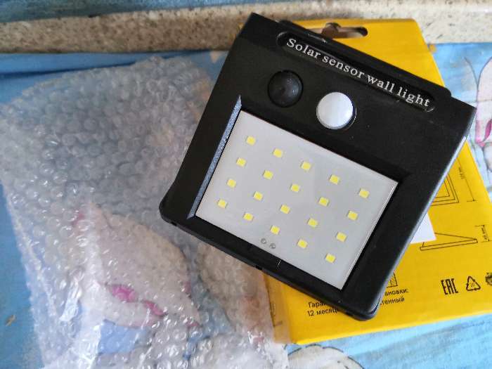 Фотография покупателя товара Садовый светильник на солнечной батарее, накладной, 9.5 × 13 × 5 см, 20 LED, свечение белое - Фото 1