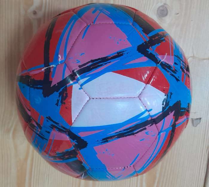 Фотография покупателя товара Мяч футбольный ONLYTOP, ПВХ, машинная сшивка, 32 панели, размер 5, 310 г - Фото 4